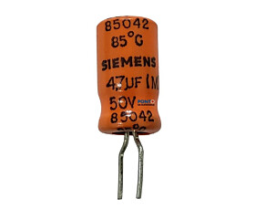 Capacitor Eletrolítico 4,7 X 50V RD Bipolar