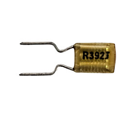 Capacitor Poliéster 3K9 x 50V = R392J