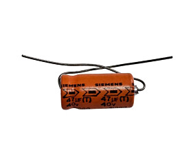 Capacitor Eletrolítico 47uF x 40V Axial 91000 Siemens